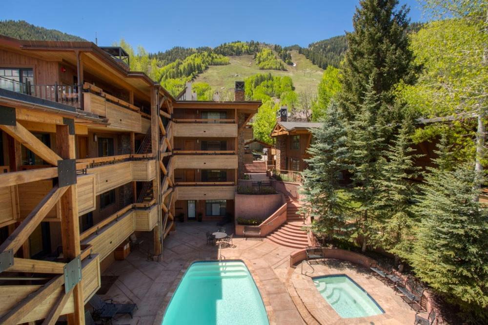 Fasching Haus Unit 8, Deluxe Townhouse W/ A/C, Private Deck, 2 Blocks To Downtown Villa Aspen Exterior foto